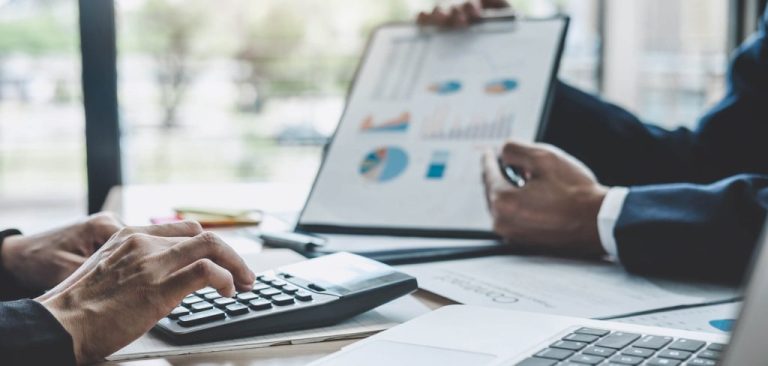 Cum influențează dobânzile mediul de afaceri în 2026